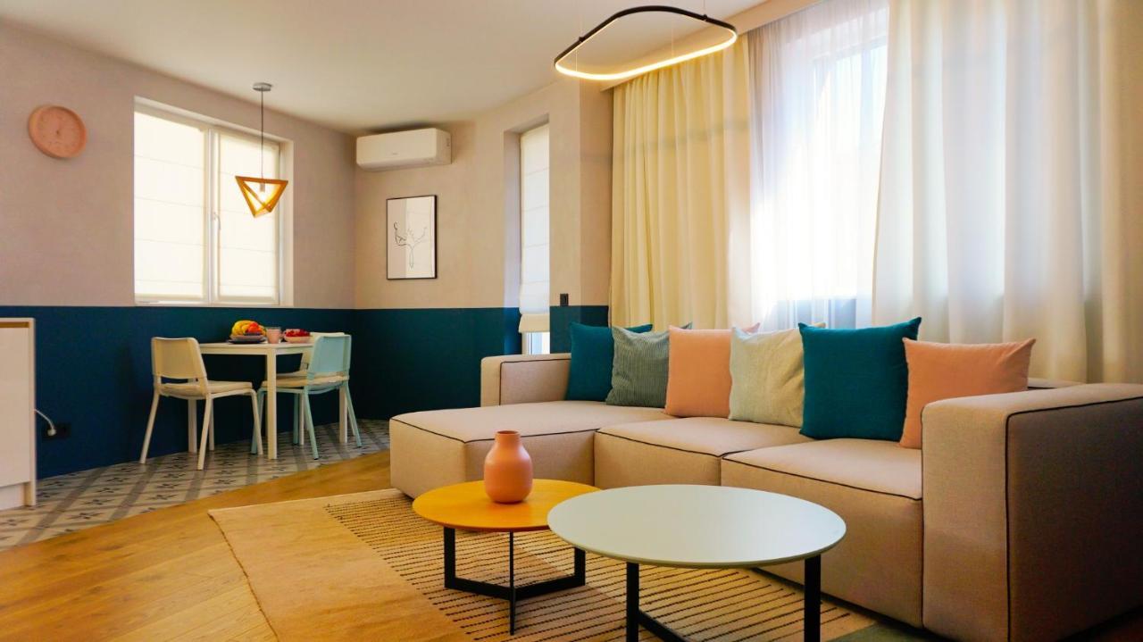 Апартамент Жасмин С Частен Гараж - Jasmin Apartment With Private Garage ヴァルナ エクステリア 写真