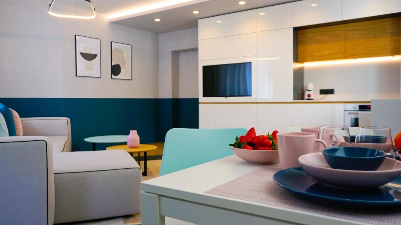 Апартамент Жасмин С Частен Гараж - Jasmin Apartment With Private Garage ヴァルナ エクステリア 写真
