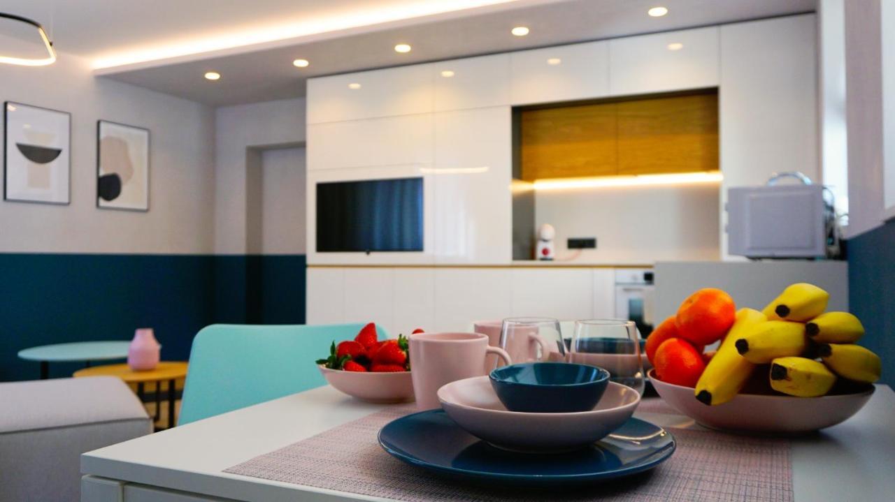 Апартамент Жасмин С Частен Гараж - Jasmin Apartment With Private Garage ヴァルナ エクステリア 写真