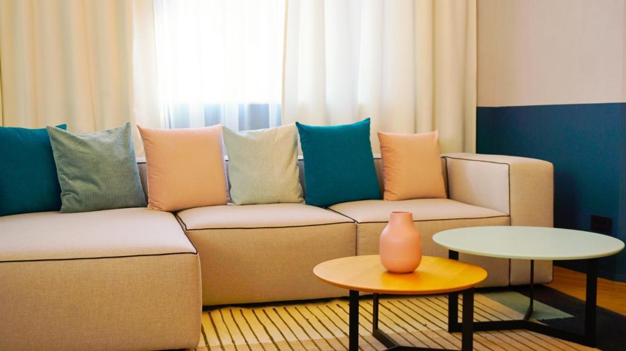 Апартамент Жасмин С Частен Гараж - Jasmin Apartment With Private Garage ヴァルナ エクステリア 写真