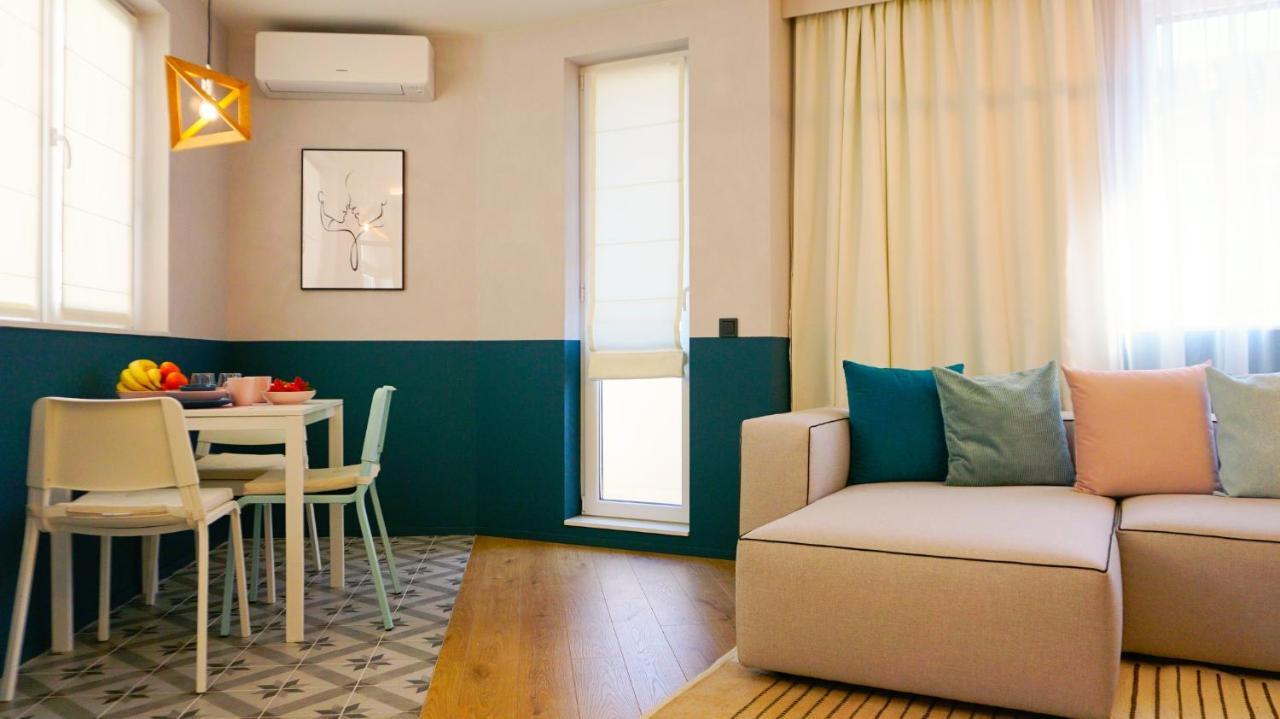 Апартамент Жасмин С Частен Гараж - Jasmin Apartment With Private Garage ヴァルナ エクステリア 写真