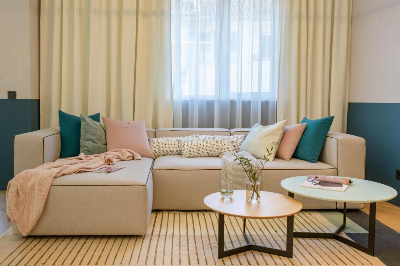Апартамент Жасмин С Частен Гараж - Jasmin Apartment With Private Garage ヴァルナ エクステリア 写真