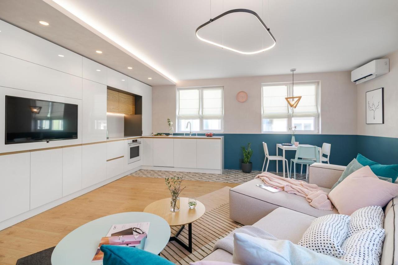 Апартамент Жасмин С Частен Гараж - Jasmin Apartment With Private Garage ヴァルナ エクステリア 写真