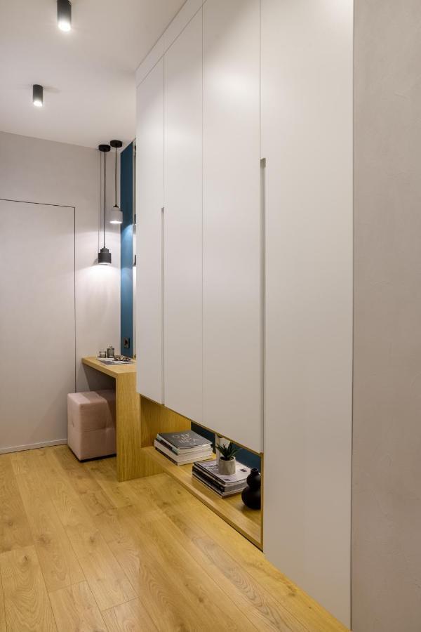 Апартамент Жасмин С Частен Гараж - Jasmin Apartment With Private Garage ヴァルナ エクステリア 写真