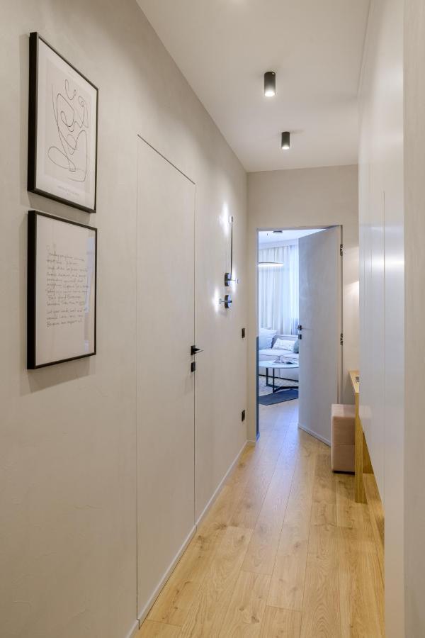 Апартамент Жасмин С Частен Гараж - Jasmin Apartment With Private Garage ヴァルナ エクステリア 写真